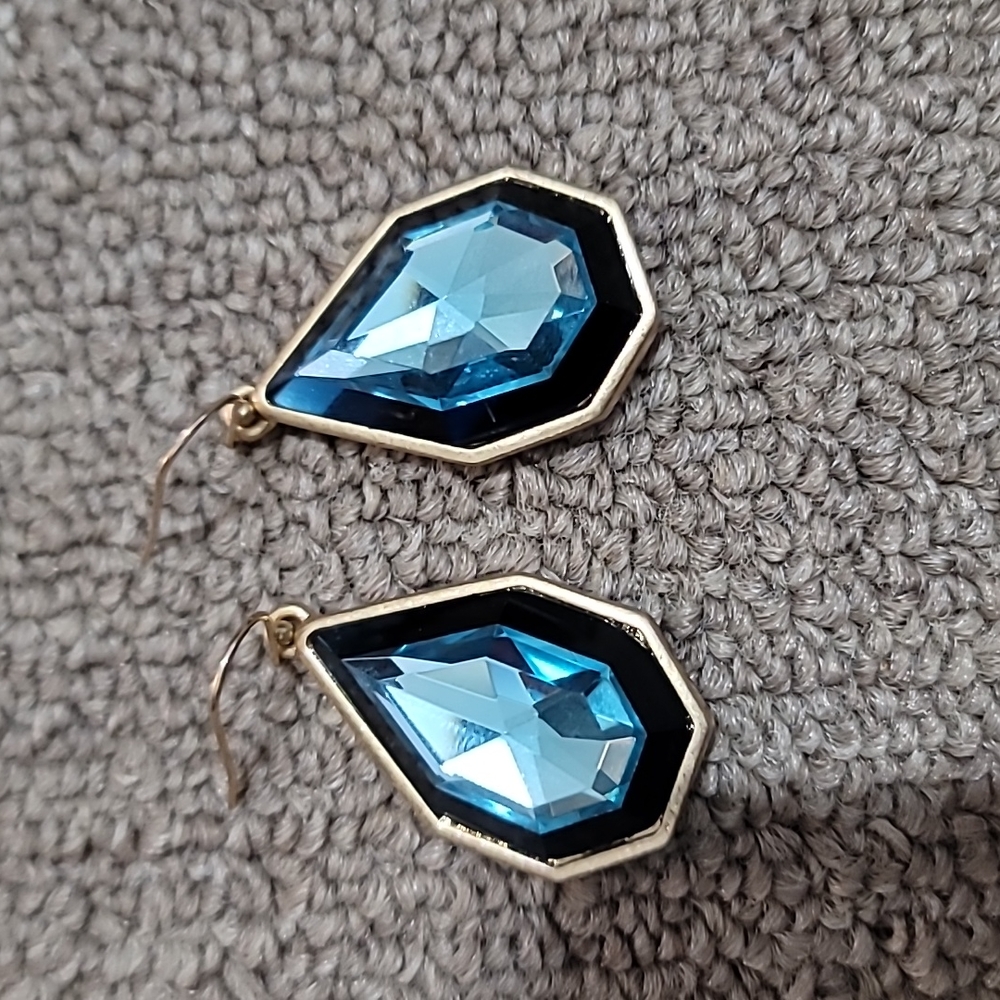 LULU FROST VINTAGE EARRINGS (one of a kind) solid back side